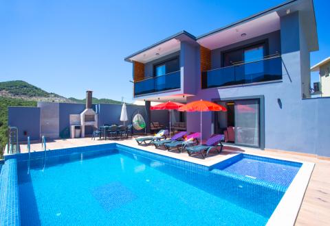 Kaş’ta Geniş Ailelere, Özel Havuzlu Villa - V1026