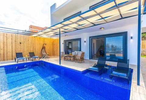 Kaş’ta Korunaklı Özel Havuzlu, Modern Villa - V1033